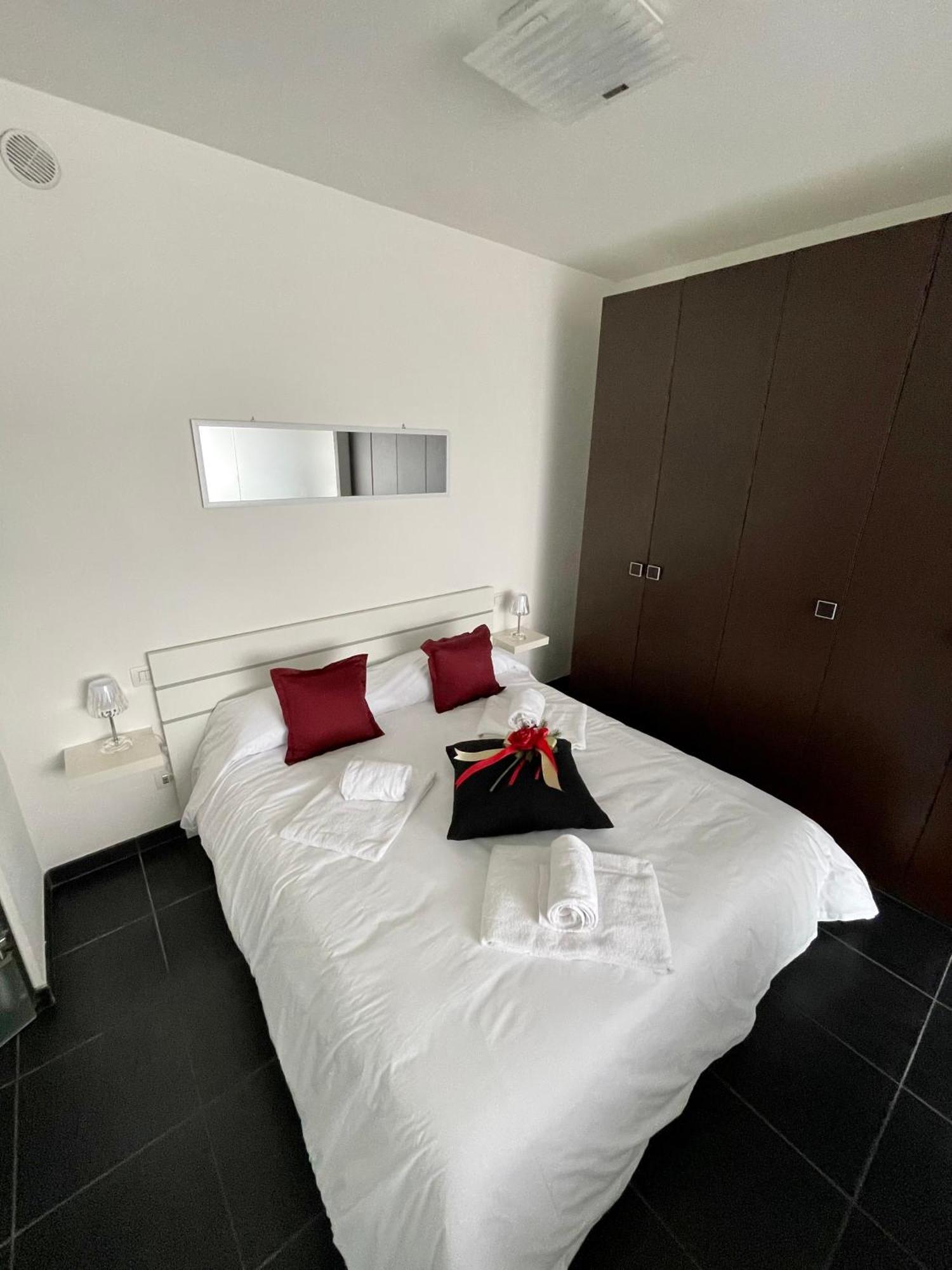 Boutique11 Apartment เซียนา ภายนอก รูปภาพ