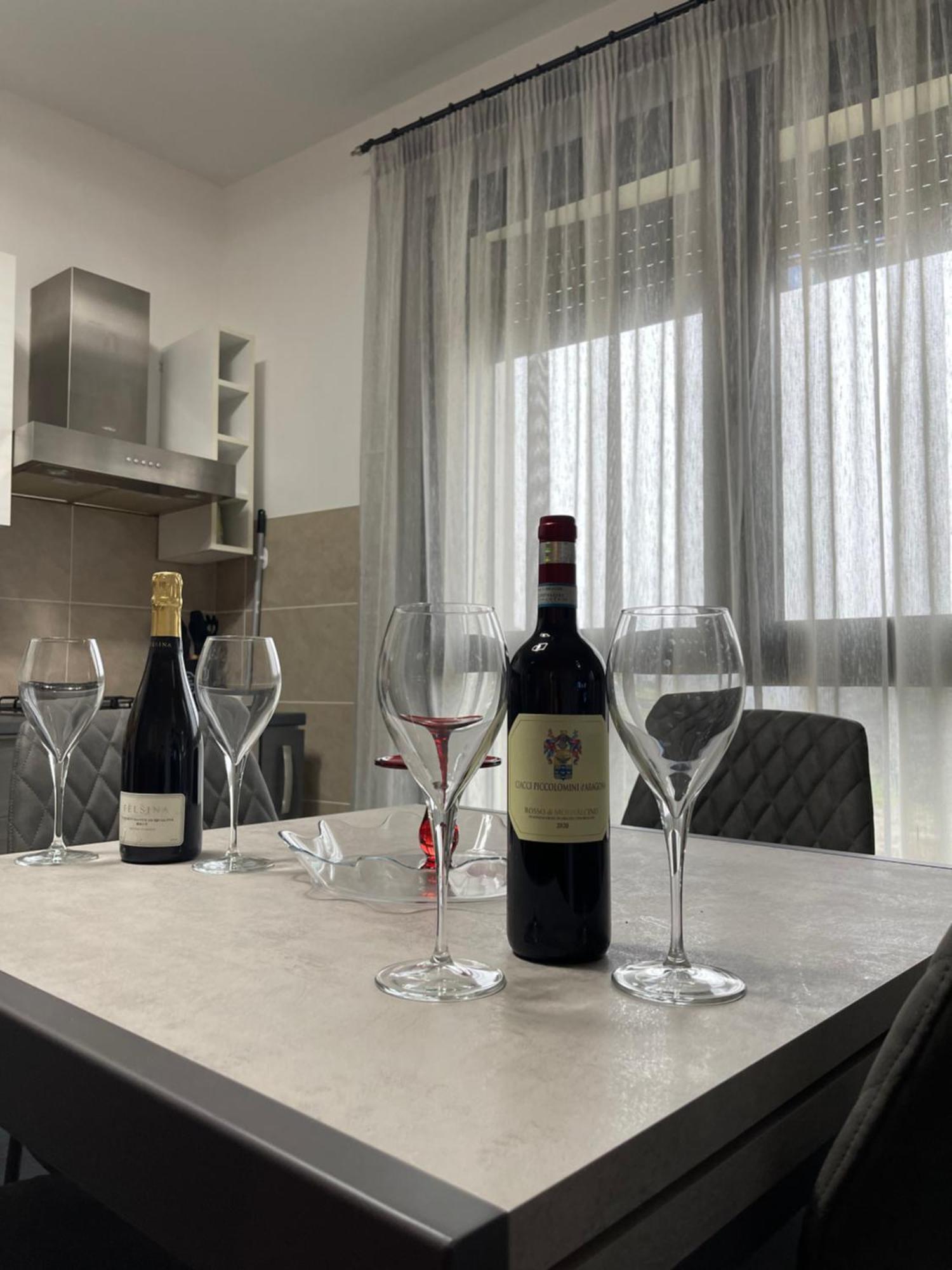 Boutique11 Apartment เซียนา ภายนอก รูปภาพ